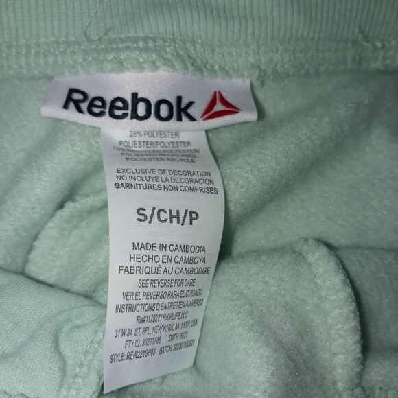 Reebok shorts 🩳 - Picture 9 of 9